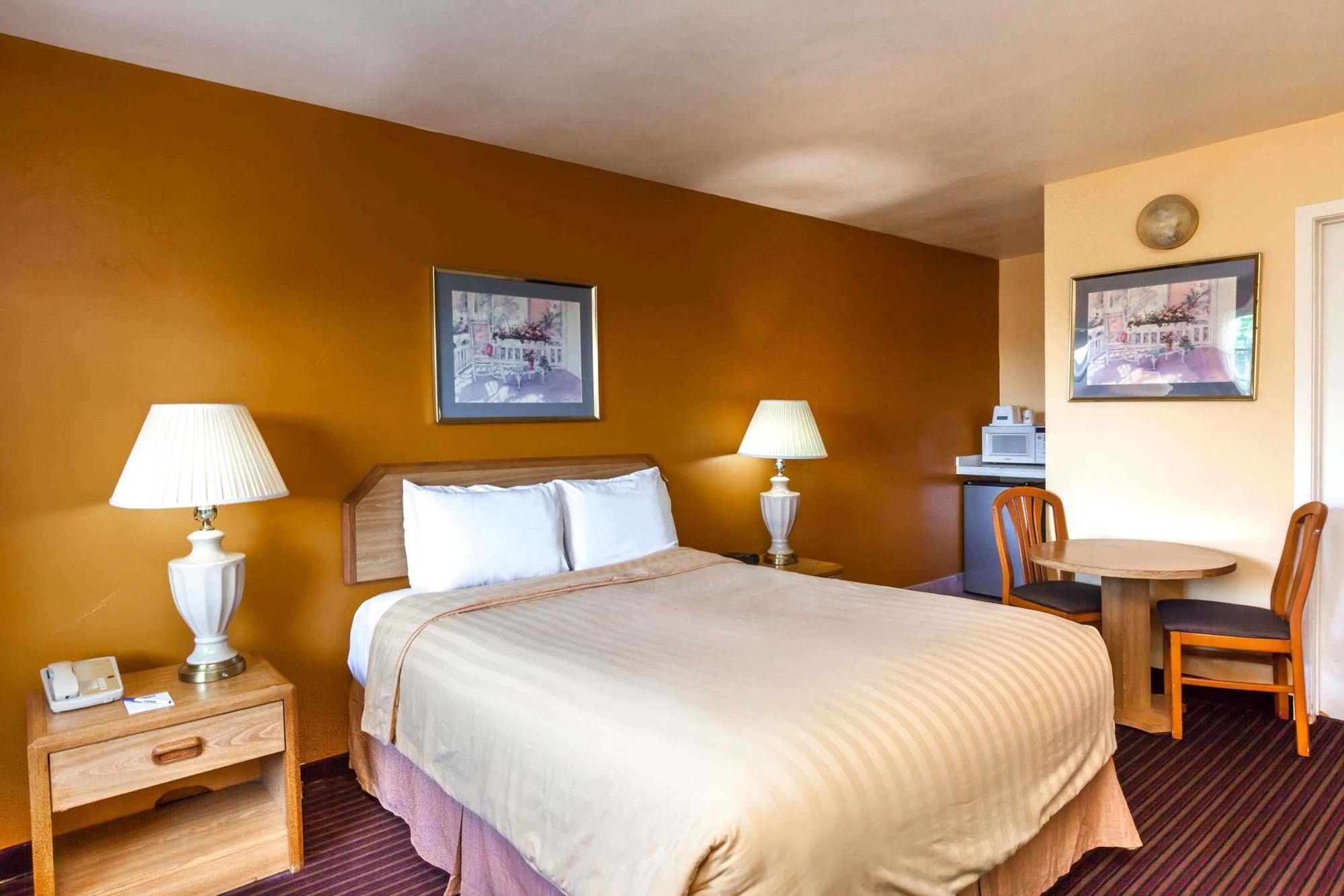 University Inn At San Luis Obispo Luaran gambar