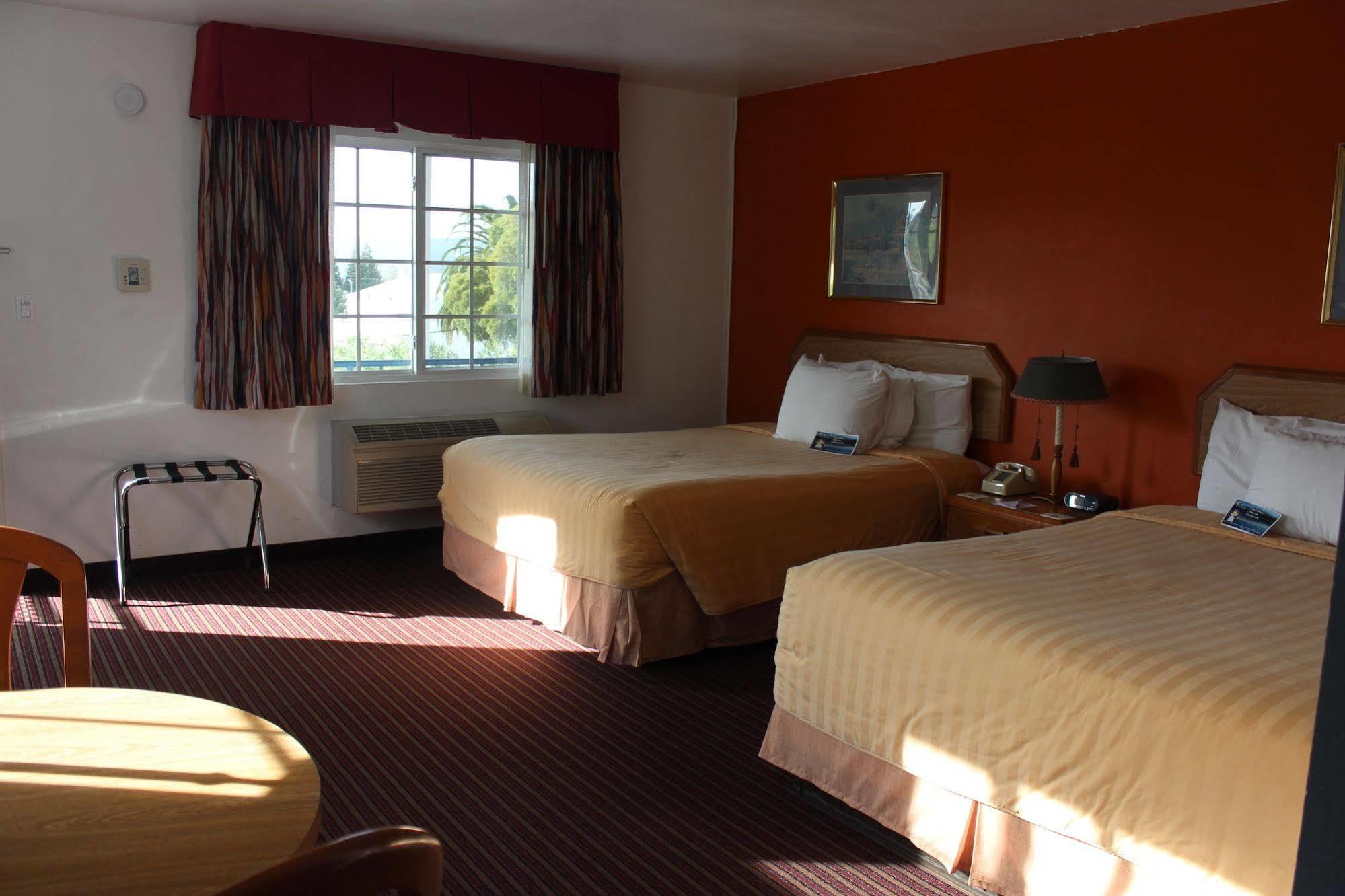 University Inn At San Luis Obispo Luaran gambar