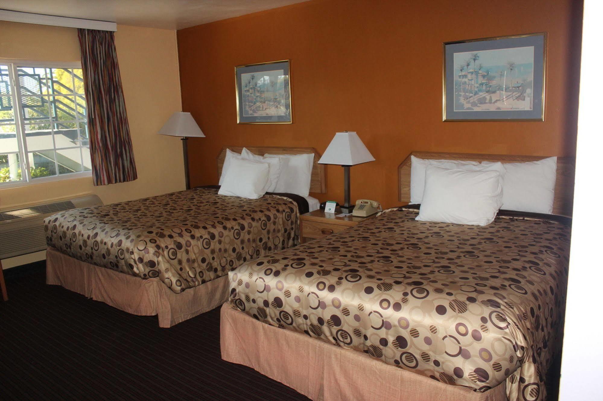 University Inn At San Luis Obispo Luaran gambar